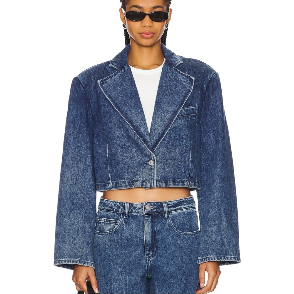 WEWOREWHAT Cropped Blazer Jacket Denim Oversized in Mid Dark Light Size M NWT